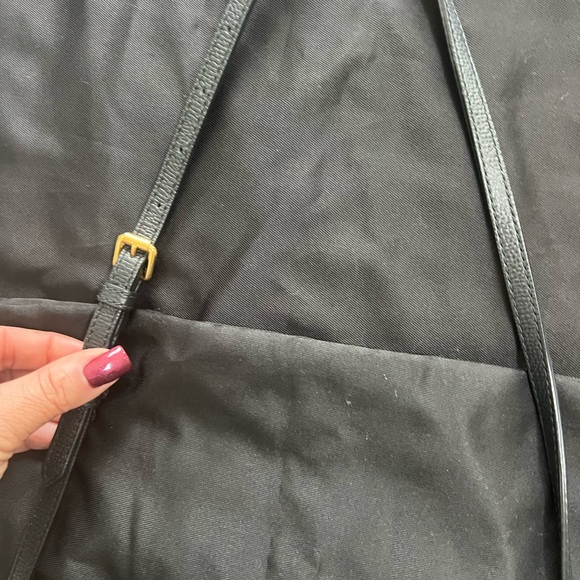 This Burberry Henley Coca Check
Derby Leather Convertible Chain bag - Picture 12 of 14